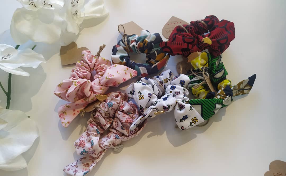 Scrunchies για τα μαλλιά γυναικεία