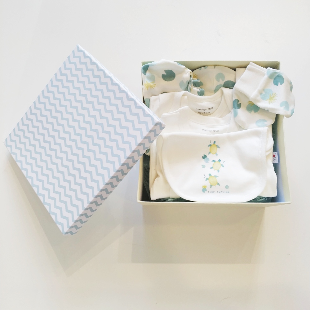δώρο για νεογέννητο πολυσέτ σε κουτάκι Cotton Baby με σχέδιο χελωνάκι