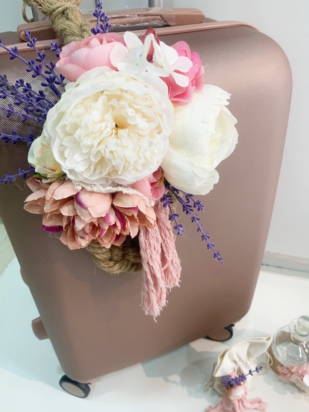 boho romantic στολισμός βαλίτσας
