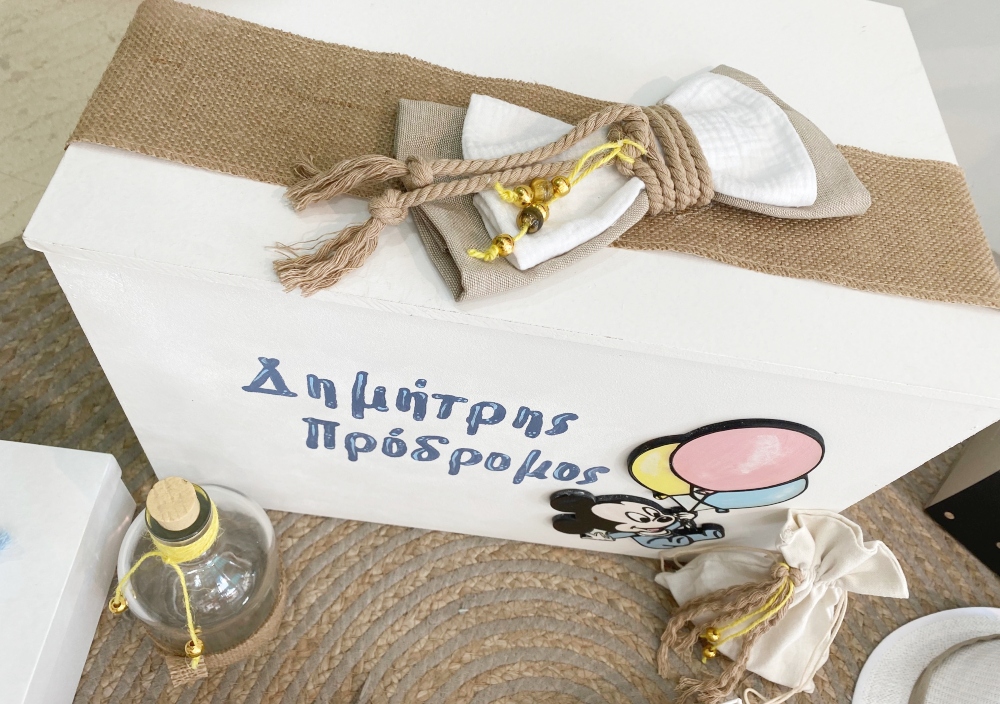 ξύλινο μπαούλο βάπτισης με στολισμό Mouseickey
