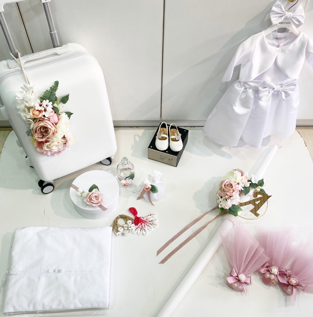 βαπτιστικο πακετο για κοριτσι romantic flowers με βαλιτσα