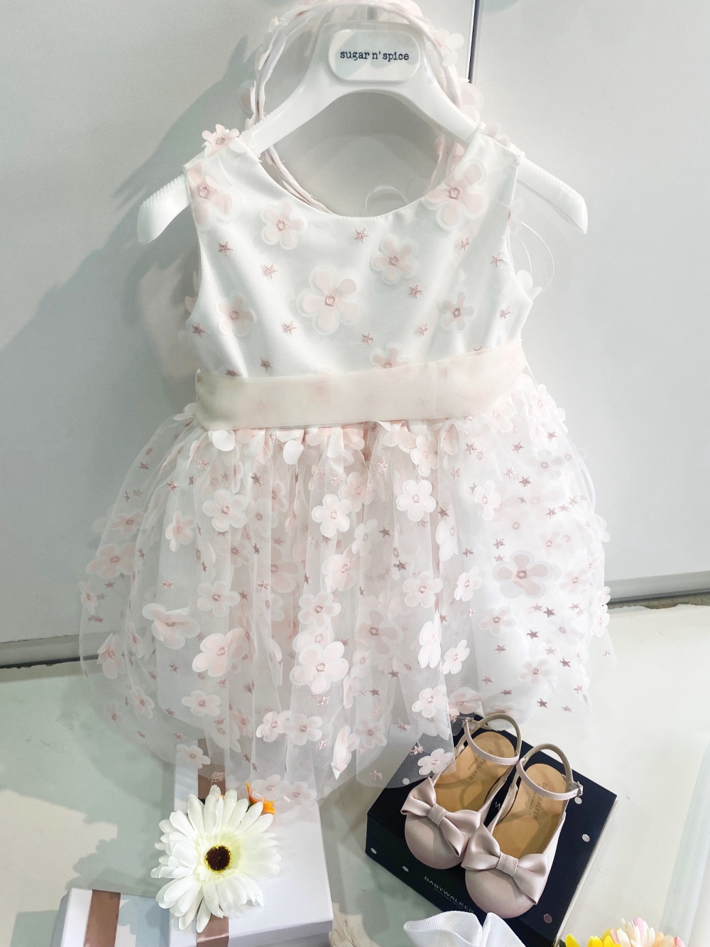 βαπτιστικο πακετο με θεμα τις πολύχρωμες μαργαριτες (4)