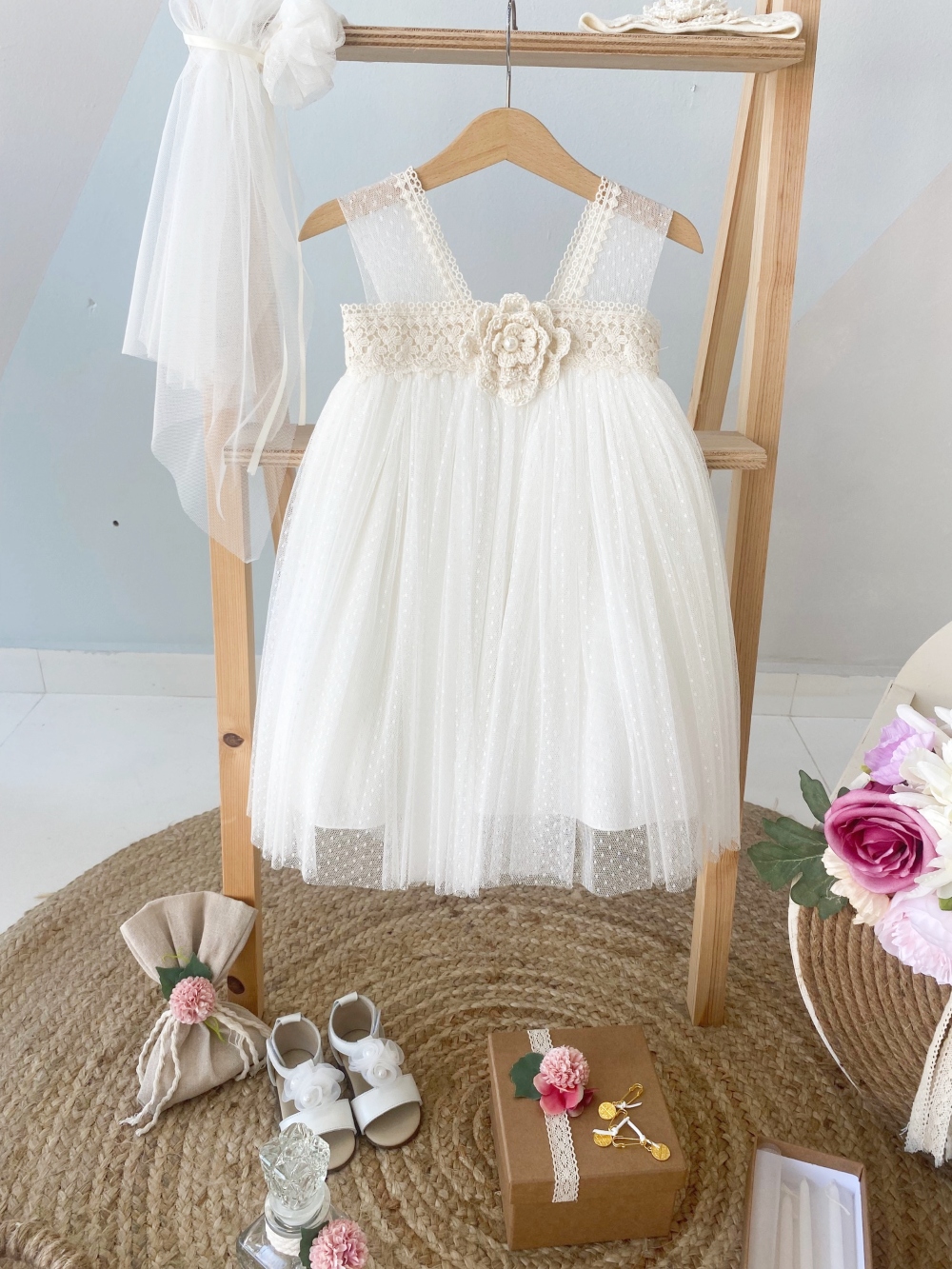 Boho romantic flowers θέμα βάπτισης