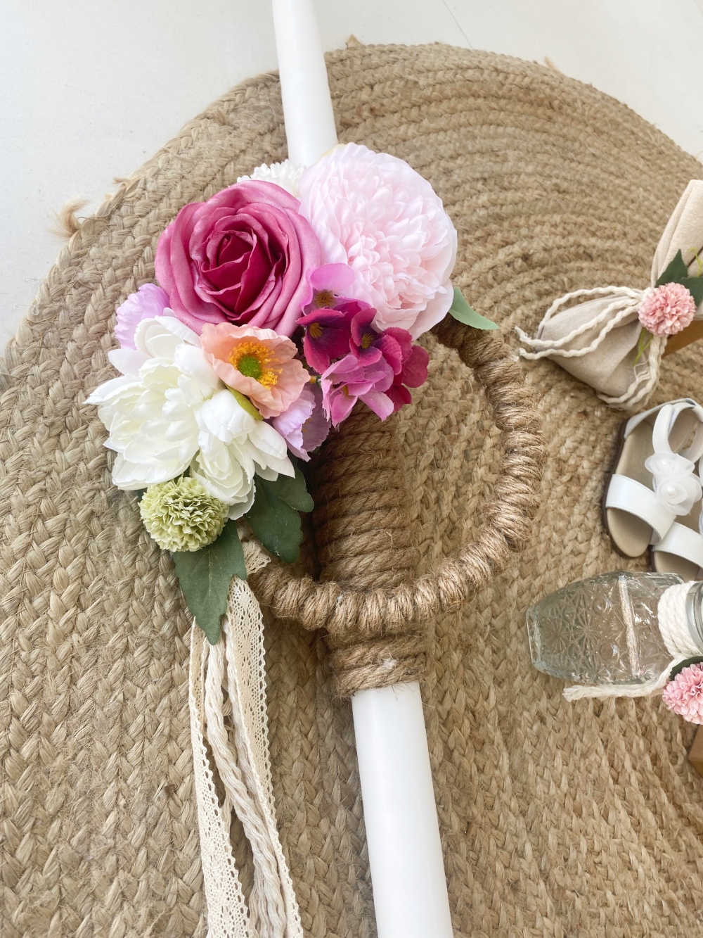 Λαμπάδα βάπτισης με λουλούδια boho romantic